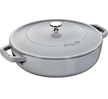 STAUB Gusseisen Bräter, Chistera Tropfenstruktur im Deckel für optimale Befeuchtung/Aromaregen, Rund 28 cm, 3,7 L, Für alle Herdarten geeignet inkl. Induktion & Backofen, Grenadine Rot im Sale